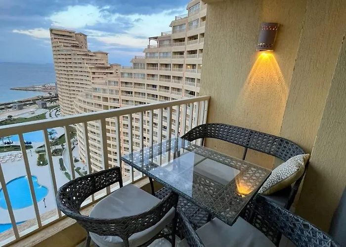 شقة Porto Elsokhna Towers Sea View *